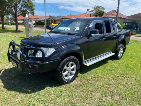 2014 Nissan Navara ST (4x4) D40 MY12 image