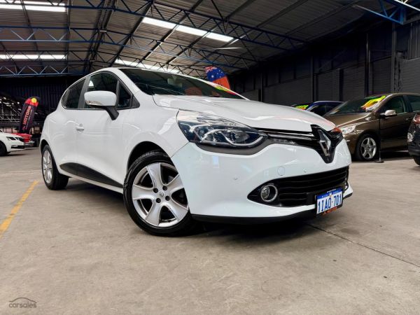 2014 Renault Clio Expression Auto image