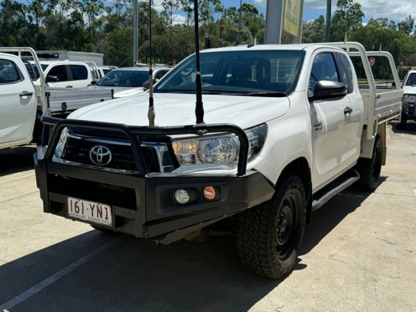 2018 Toyota Hilux GUN126R SR Extra Cab White 6 Speed Manual Cab Chassis image