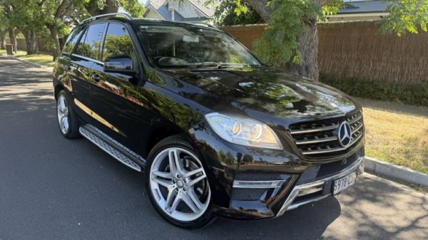 2013 Mercedes-Benz ML250 CDI BlueTEC 166 4x4 Santorini Black 7 Speed Automatic Wagon image
