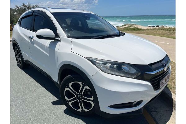 2015 Honda HR-V VTi-L image