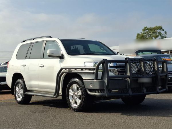 2017 Toyota Landcruiser Wagon VDJ200R GXL image