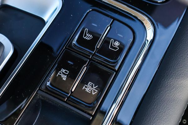 2025 GWM Cannon Alpha Ultra PHEV Auto 4x4 Dual Cab image