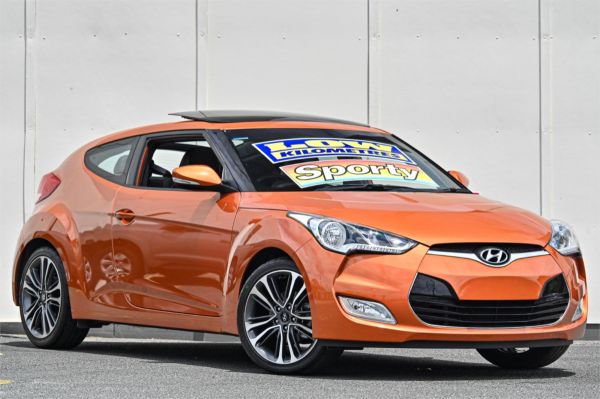 2015 Hyundai Veloster Hatchback FS4 Series II + image