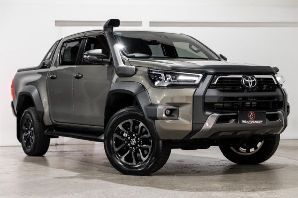 2024 TOYOTA HILUX DOUBLE CAB P/UP GUN126R ROGUE (4x4) image