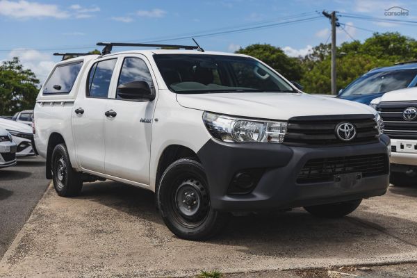 2017 Toyota Hilux Workmate Auto 4x2 Double Cab image