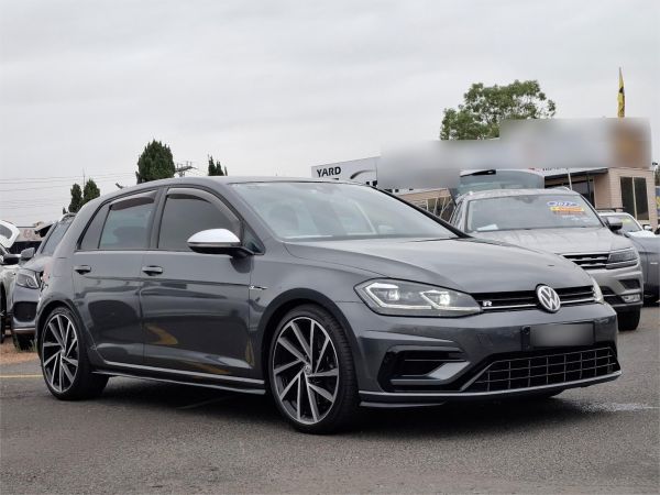 2020 Volkswagen Golf Hatchback 7.5 MY20 R image