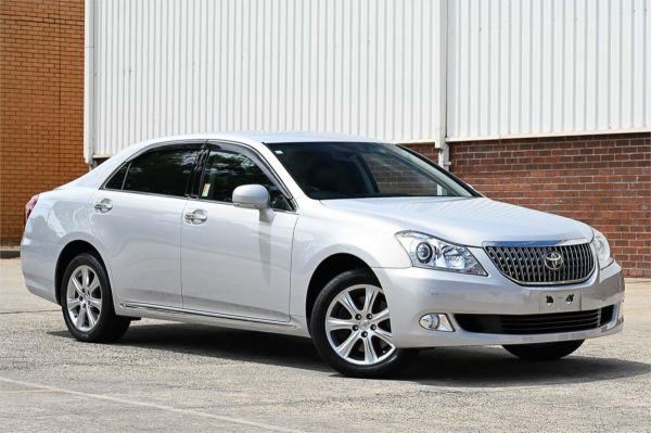 2009 Toyota Crown Majesta Sedan URS206 G Type image