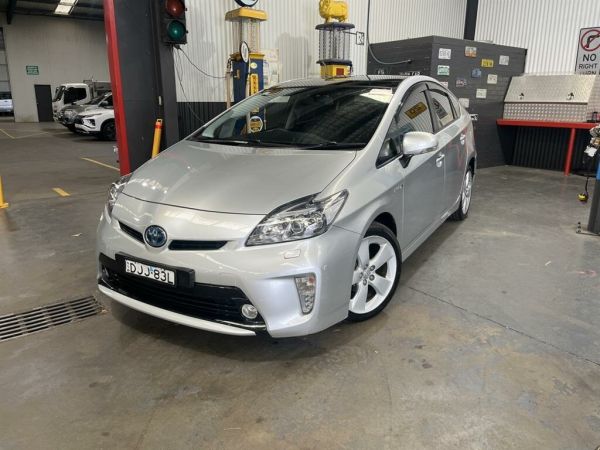 2015 Toyota Prius ZVW30R MY12 Hybrid Silver Continuous Variable Hatchback image