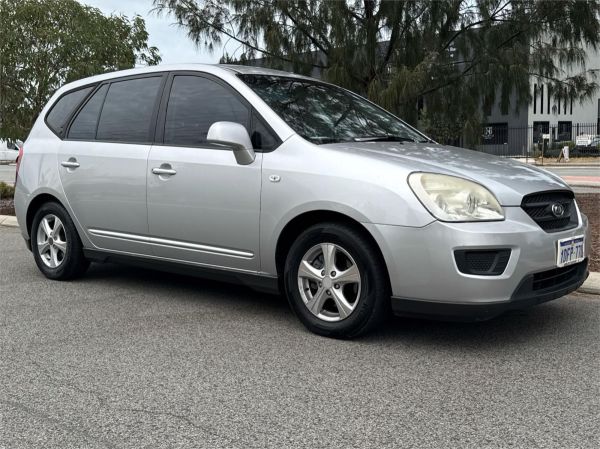 2009 Kia Rondo Other UN LX image