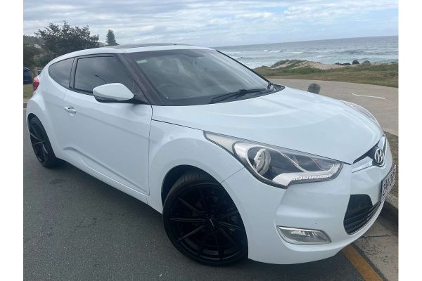 2017 Hyundai Veloster FS5 Series II image