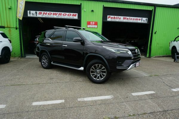 2020 Toyota Fortuner GUN156R Crusade Brown 6 Speed Automatic Wagon image