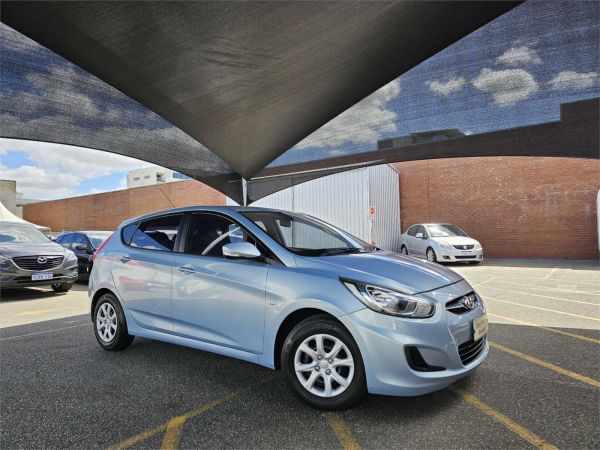 2012 Hyundai Accent Hatchback RB Active image