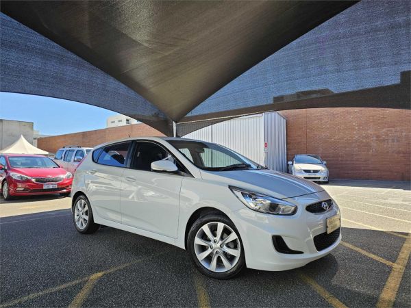 2018 Hyundai Accent Hatchback RB6 MY19 Sport image