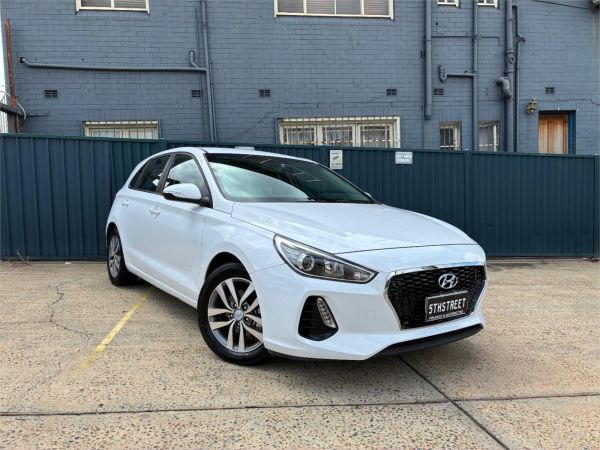 2017 HYUNDAI i30 4D HATCHBACK PD ACTIVE image