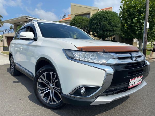 2016 MITSUBISHI OUTLANDER 4D WAGON ZK MY16 XLS (4x2) image