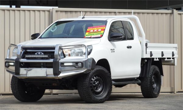 2018 TOYOTA HILUX X CAB C/CHAS GUN126R MY17 SR (4x4) image