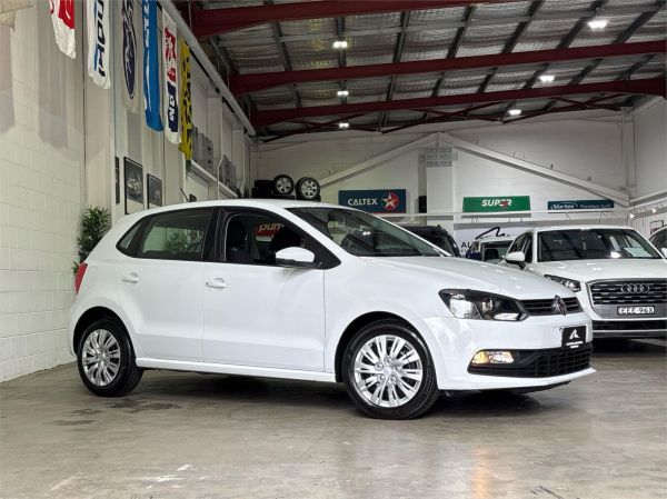 2014 VOLKSWAGEN POLO 5D HATCHBACK 6R MY14 TRENDLINE image