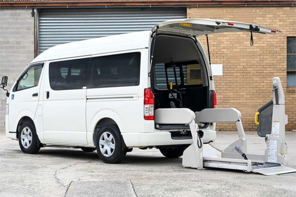 2014 Toyota Hiace Wagon TRH200 Welcab image