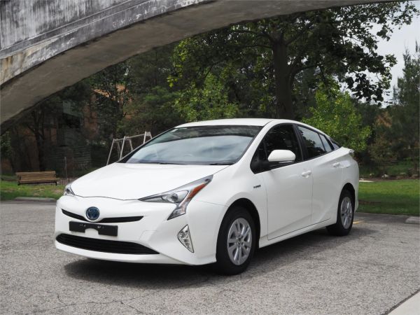 2017 TOYOTA PRIUS 5D HATCHBACK ZVW50R HYBRID image