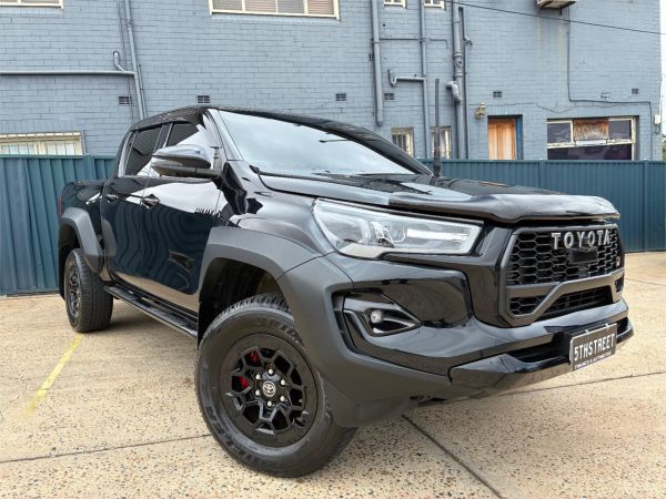2023 TOYOTA HILUX DOUBLE CAB P/UP GUN126R GR-SPORT (4x4) image