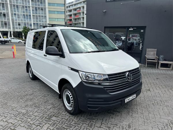 2021 VOLKSWAGEN TRANSPORTER 3D VAN T6.1 MY21 TDI340 SWB image