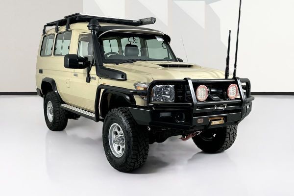 2021 Toyota LANDCRUISER 70 SERIES WORKMATE TROOP CARRIER VDJ78R image