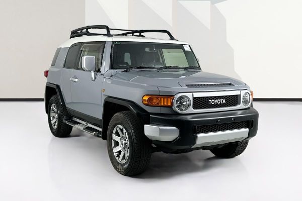 2013 Toyota FJ CRUISER  GSJ15R MY13 UPDATE image
