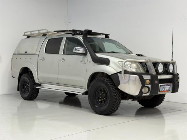 2009 TOYOTA HILUX DUAL CAB P/UP KUN26R 08 UPGRADE SR5 (4x4) image