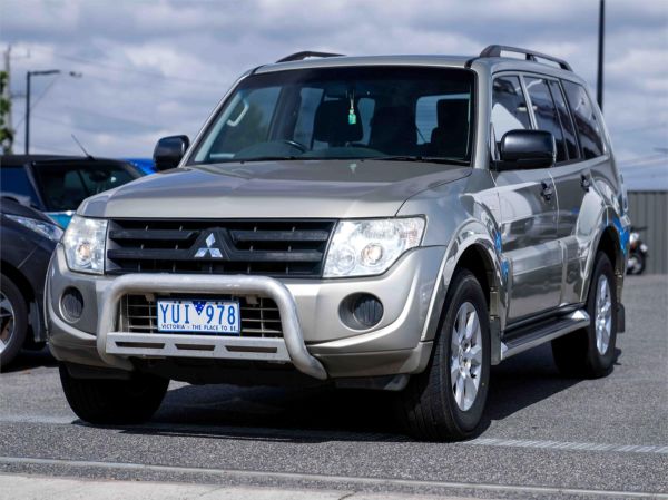2012 Mitsubishi Pajero Wagon NW MY13 GLX image