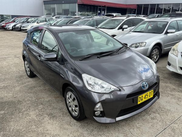 2012 TOYOTA PRIUS-C 5D HATCHBACK NHP10R HYBRID image
