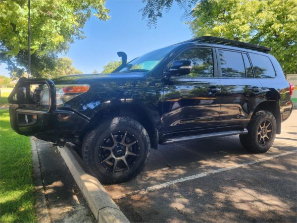 2012 TOYOTA LANDCRUISER 4D WAGON VDJ200R MY12 VX (4x4) image