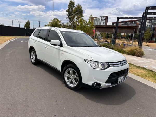 2014 MITSUBISHI OUTLANDER 4D WAGON ZJ MY14.5 ES (4x4) image