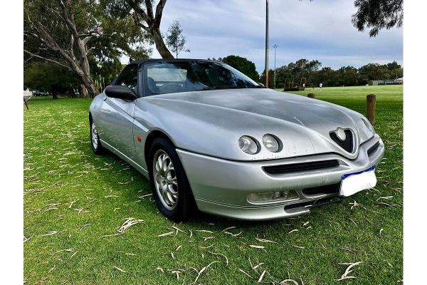 2000 Alfa Romeo Spider Twin Spark image
