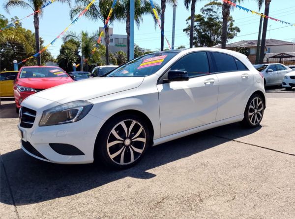 2013 Mercedes-Benz A-Class Hatchback W176 A200 CDI image