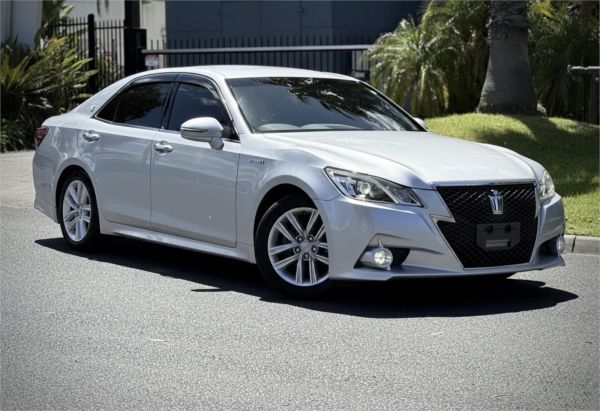 2013 Toyota Crown Sedan AWS210 Athlete Hybrid image