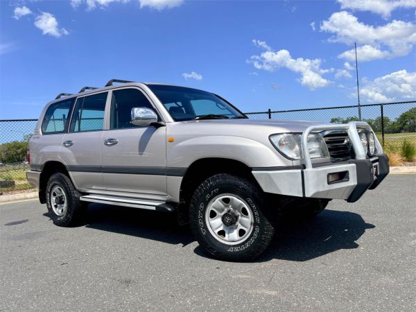 2004 Toyota Landcruiser Wagon HDJ100R GXL image