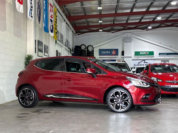 2018 RENAULT CLIO 5D HATCHBACK B98 MY17 UPDATE (PH 2) INTENS image