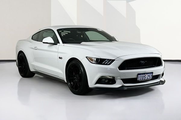 2017 Ford MUSTANG FASTBACK GT 5.0 V8 FM MY17 image