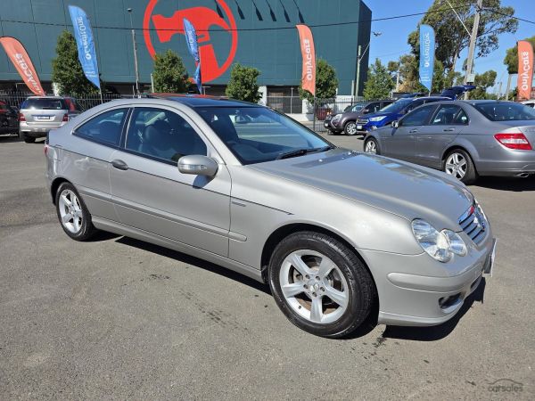 2005 Mercedes-Benz C-Class C180 Kompressor Sports Auto MY05 image