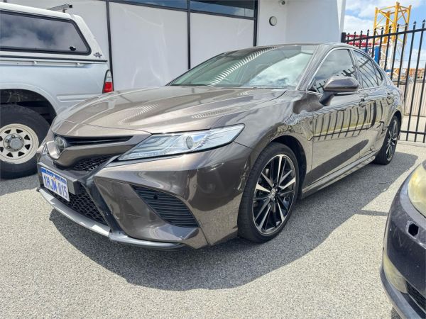 2020 Toyota Camry Sedan GSV70R SX image