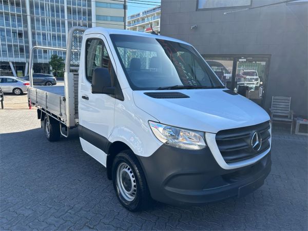 2018 MERCEDES-BENZ SPRINTER C/CHAS 907 416CDI VS30 RWD image