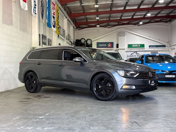 2015 VOLKSWAGEN PASSAT 4D WAGON 3C MY16 132 TSI image