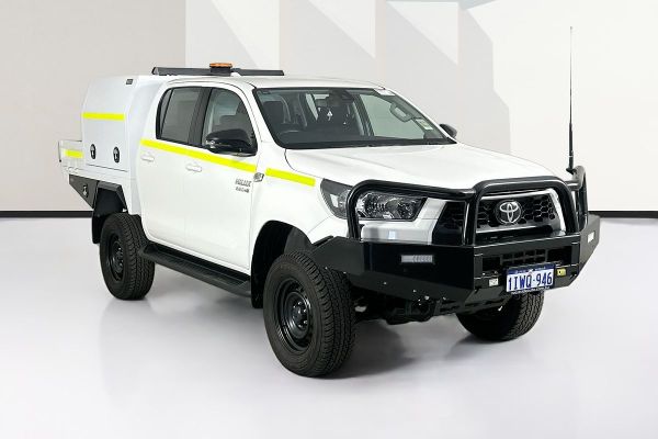 2025 Toyota HILUX SR (4x4) STEEL WHEELS GUN126R RC 4X4 image