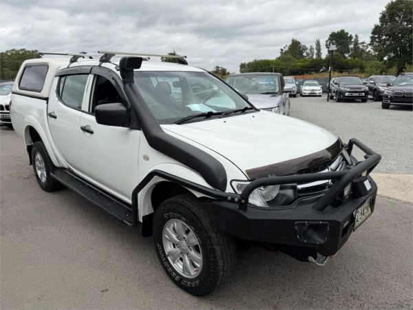 2014 Mitsubishi Triton Utility MN MY15 GLX-R image