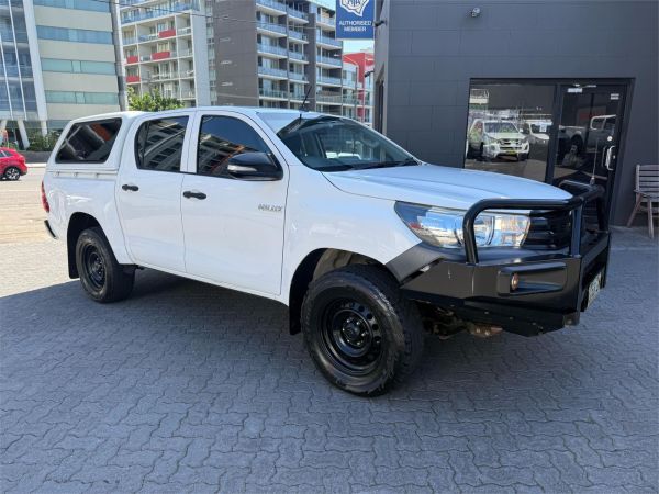 2015 TOYOTA HILUX DUAL CAB UTILITY GUN125R WORKMATE (4x4) image