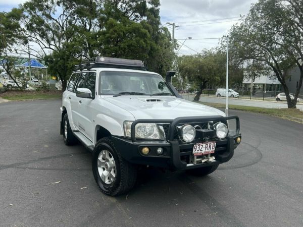 2010 Nissan Patrol GU 7 MY10 ST White 4 Speed Automatic Wagon image