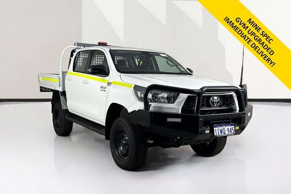 2025 Toyota HILUX SR (4x4) STEEL WHEELS GUN126R RC 4X4 image