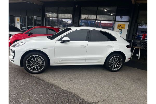 2015 Porsche Macan S 95B image