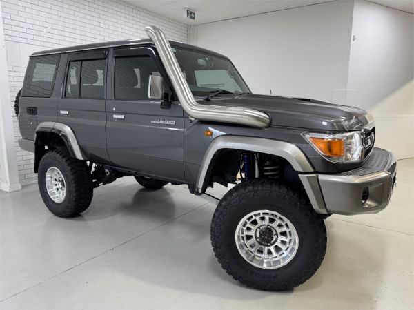 2020 TOYOTA LANDCRUISER 4D WAGON VDJ76R GXL (4x4) image